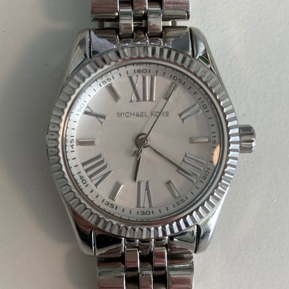 Michael Kors Silver stainless steel small watch - Picture 3 of 10